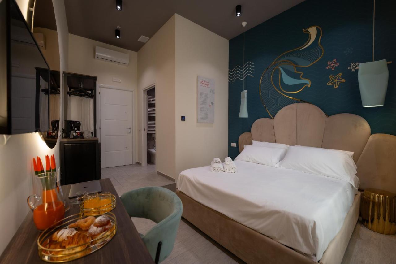 Piezz' E Sole Hotel เนเปิลส์ ภายนอก รูปภาพ