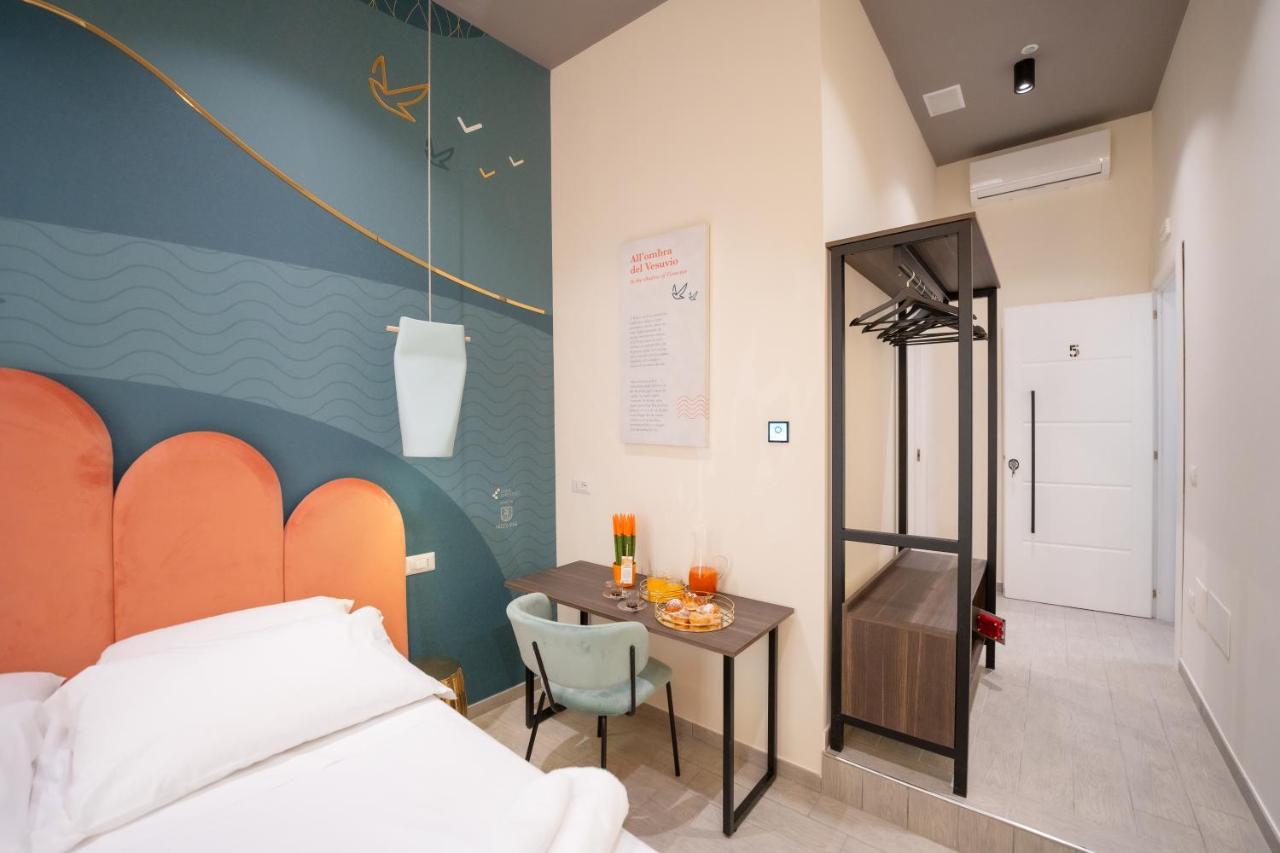Piezz' E Sole Hotel เนเปิลส์ ภายนอก รูปภาพ