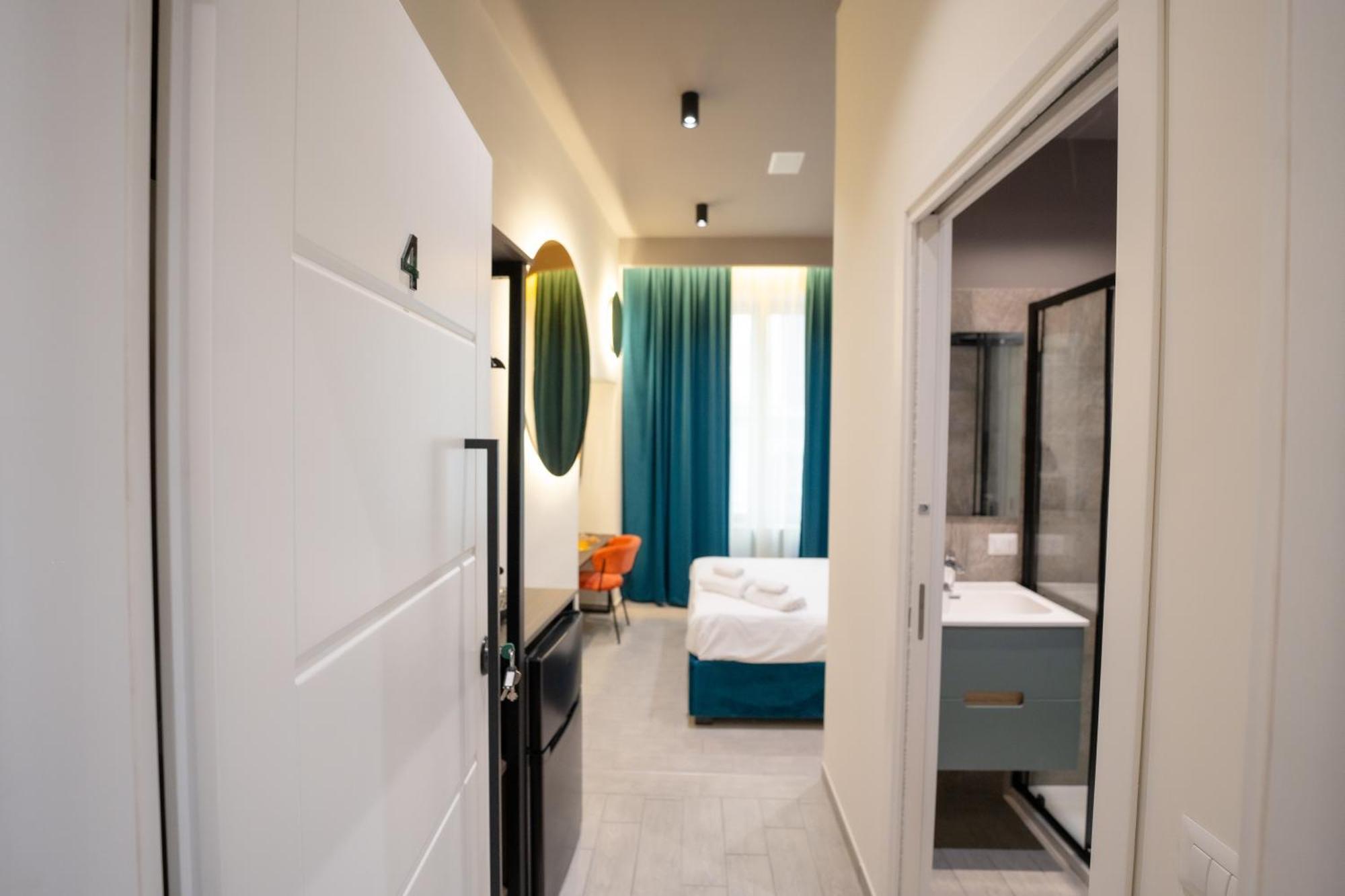 Piezz' E Sole Hotel เนเปิลส์ ภายนอก รูปภาพ